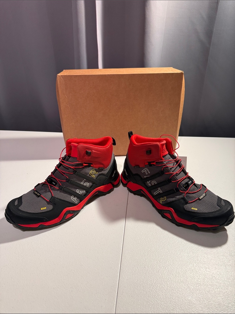 Adidas Terrex Fast R Mid GTX Gore-Tex Hiking Boots NWT 11.5